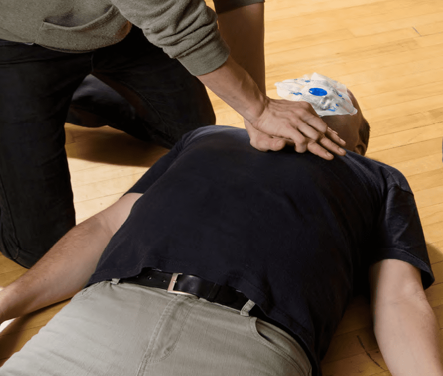 https://www.safetyclass.ca/wp-content/uploads/2020/09/CPR-2.png